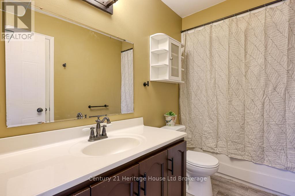 1035 Pearson Drive, Woodstock (Woodstock - North), Ontario  N4S 8V1 - Photo 26 - X12211050
