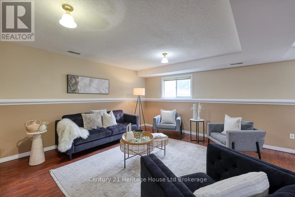 1035 Pearson Drive, Woodstock (Woodstock - North), Ontario  N4S 8V1 - Photo 27 - X12211050
