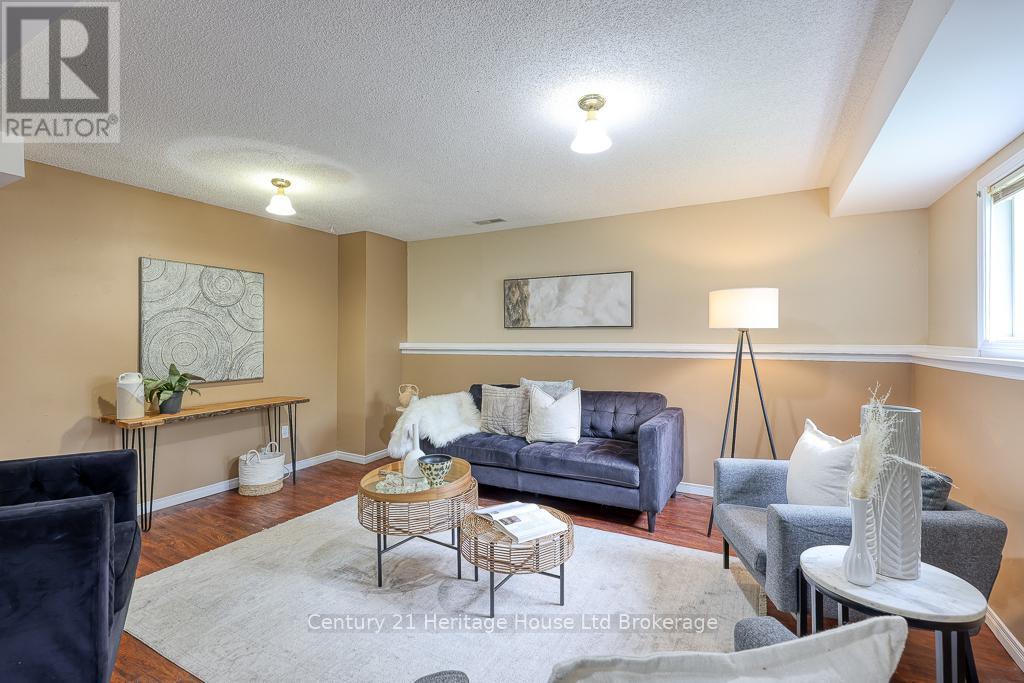1035 Pearson Drive, Woodstock (Woodstock - North), Ontario  N4S 8V1 - Photo 28 - X12211050