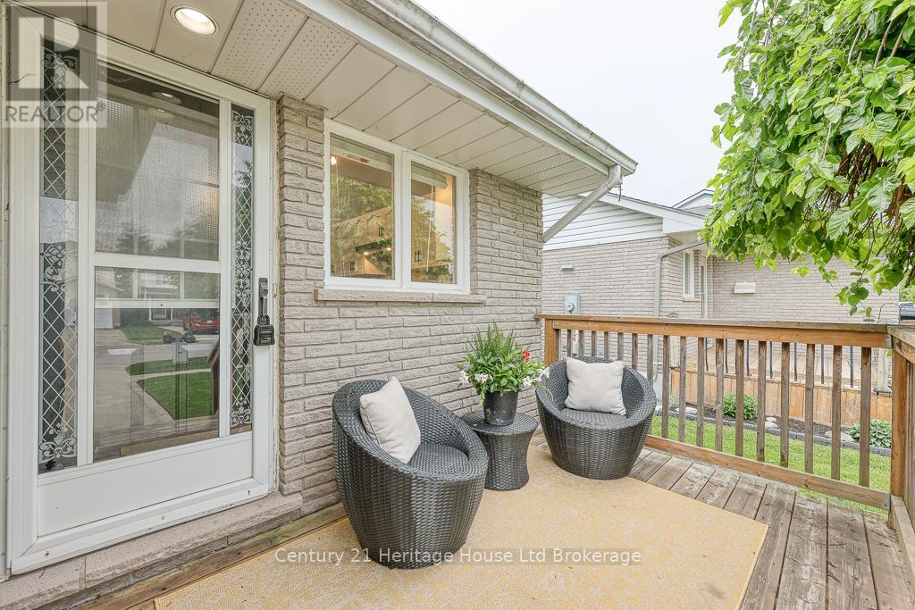 1035 Pearson Drive, Woodstock (Woodstock - North), Ontario  N4S 8V1 - Photo 6 - X12211050