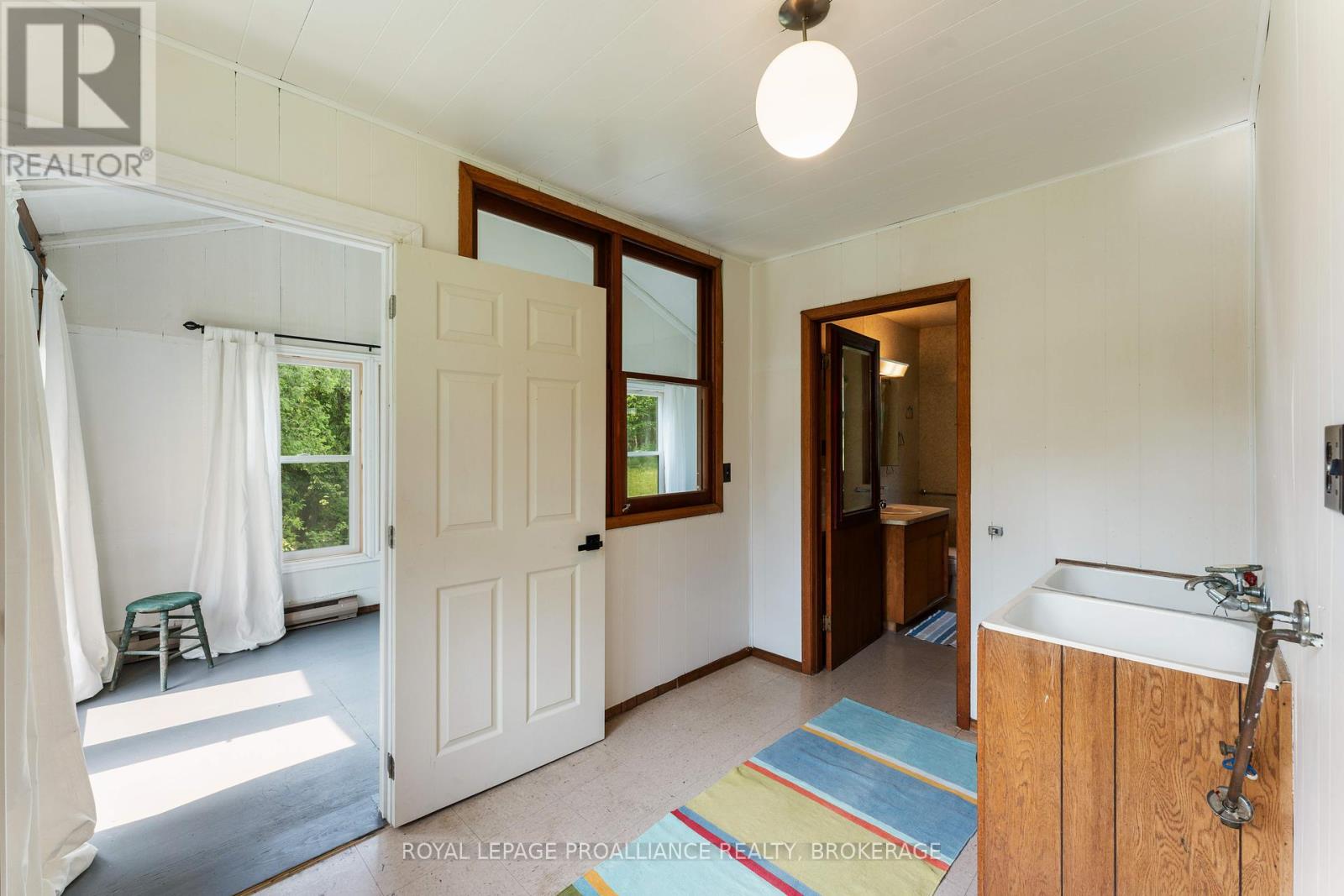 4627 Carrying Place Road, Frontenac, Ontario  K0H 2N0 - Photo 11 - X12210906