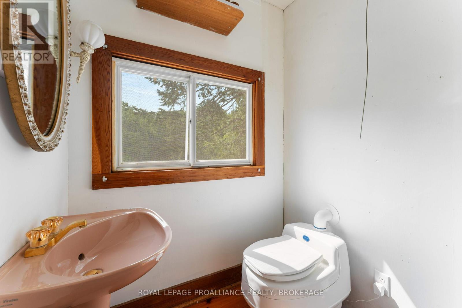 4627 Carrying Place Road, Frontenac, Ontario  K0H 2N0 - Photo 23 - X12210906