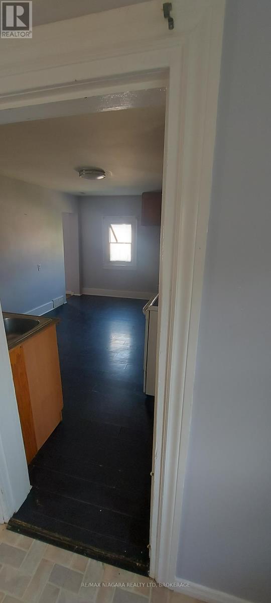 76 Sixth Street, Welland (Lincoln/crowland), Ontario  L3B 5A8 - Photo 24 - X12136895