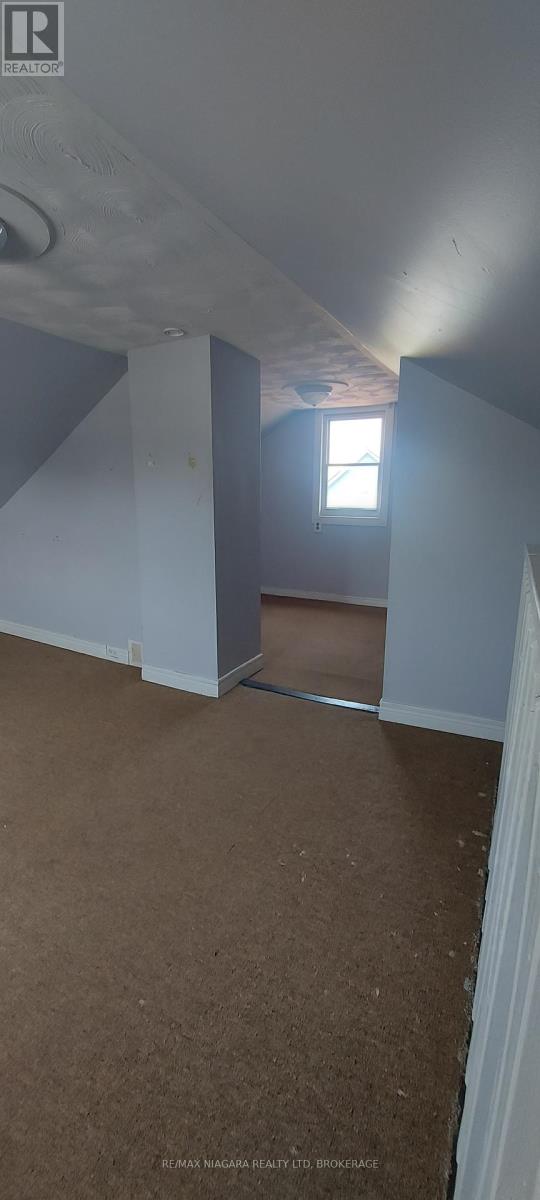 76 Sixth Street, Welland (Lincoln/crowland), Ontario  L3B 5A8 - Photo 27 - X12136895
