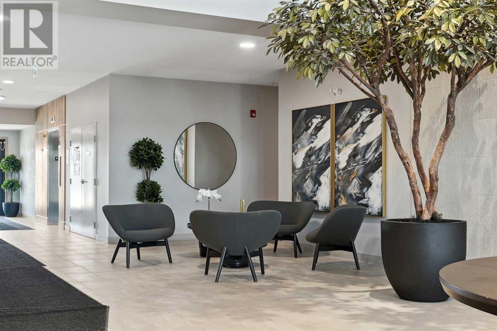 Property at 125, 255 Les Jardins Park SE image 2