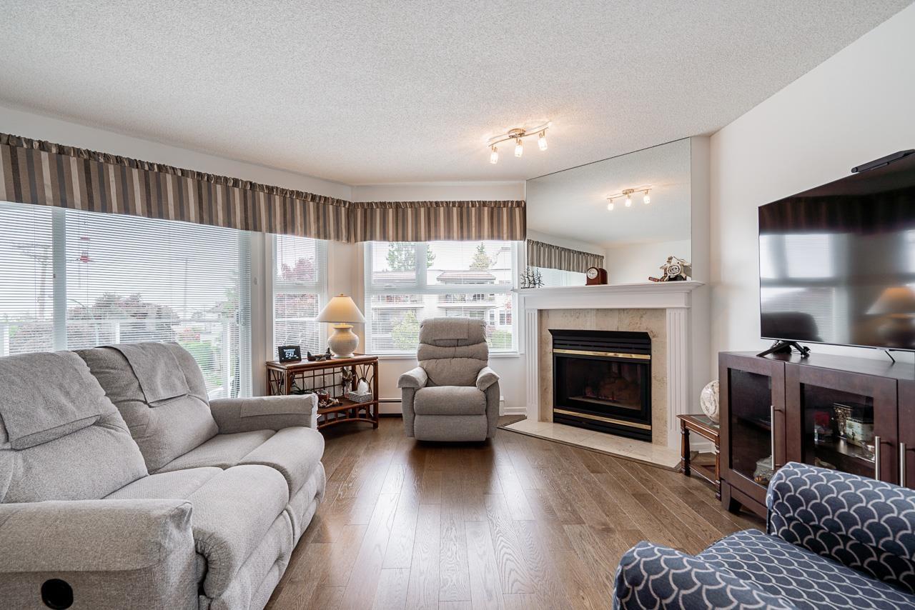 305 15367 Buena Vista Avenue, White Rock, British Columbia  V4B 1Y7 - Photo 6 - R3007858