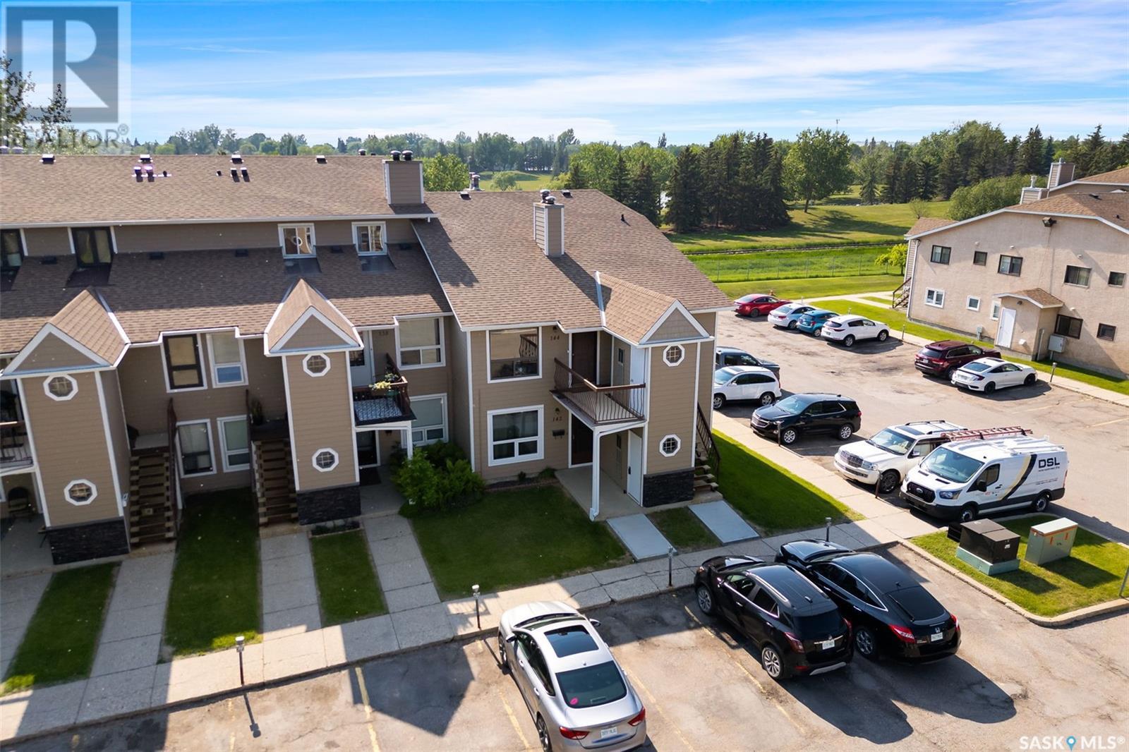 142 Cedar Meadow DRIVE, regina, Saskatchewan