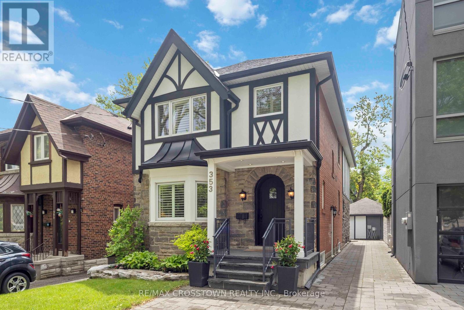 353 BRIAR HILL AVENUE, Toronto, Ontario