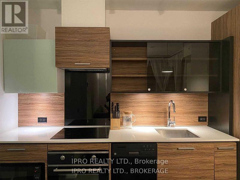 701 - 75 St Nicholas Street, Toronto (Bay Street Corridor), Ontario  M4Y 0A5 - Photo 2 - C12209591