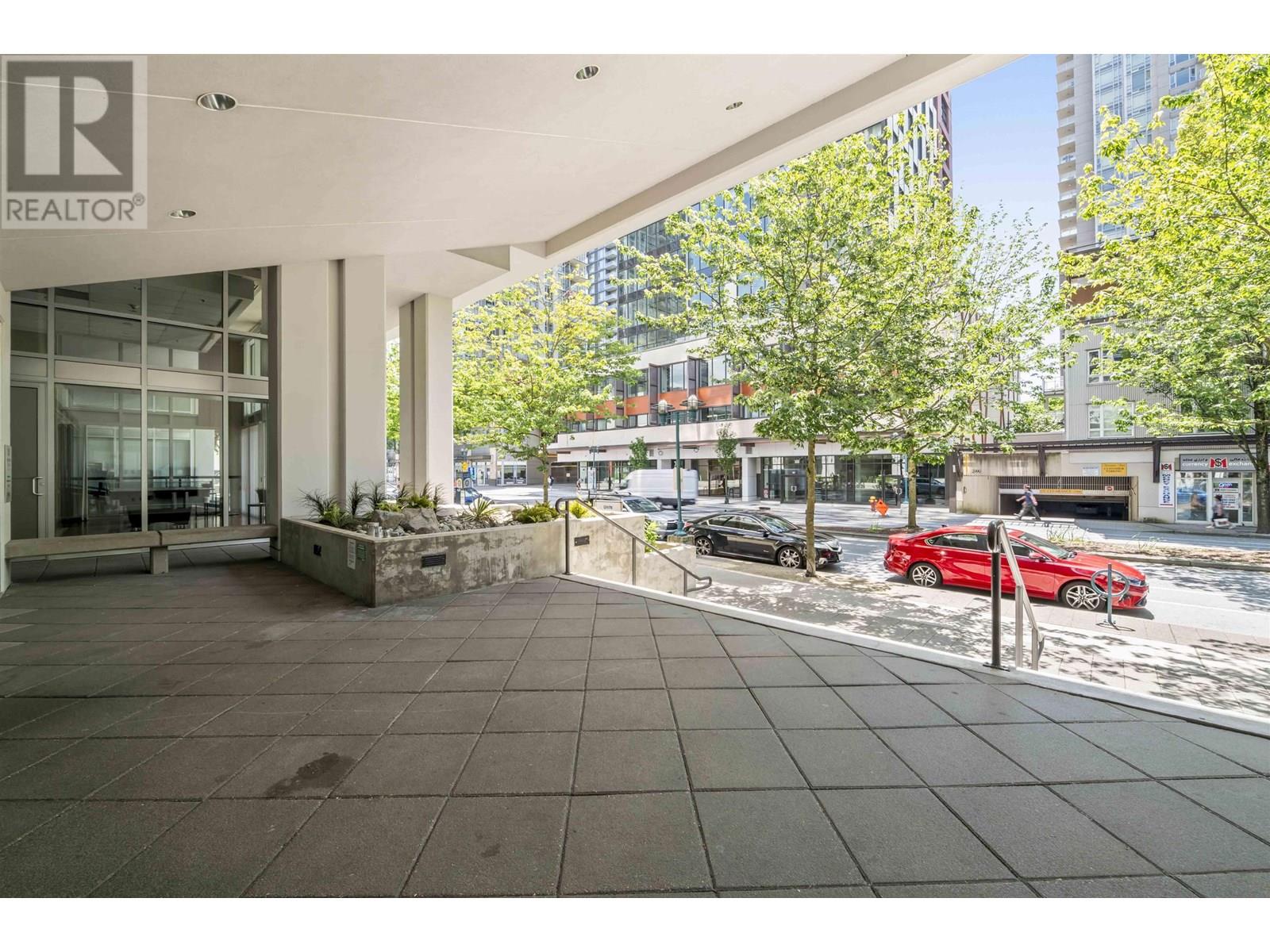 501 2979 Glen Drive, Coquitlam, British Columbia  V3B 0B2 - Photo 4 - R3013813