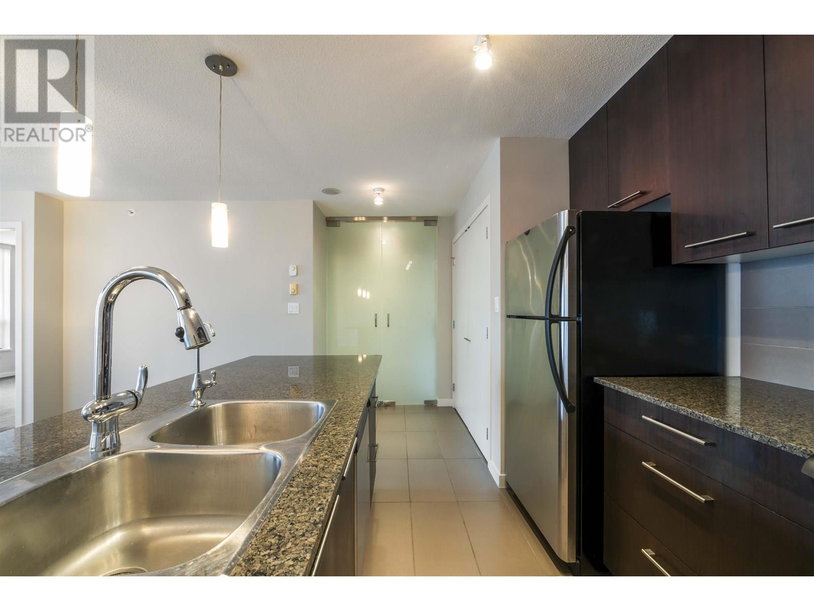 501 2979 Glen Drive, Coquitlam, British Columbia  V3B 0B2 - Photo 10 - R3013813