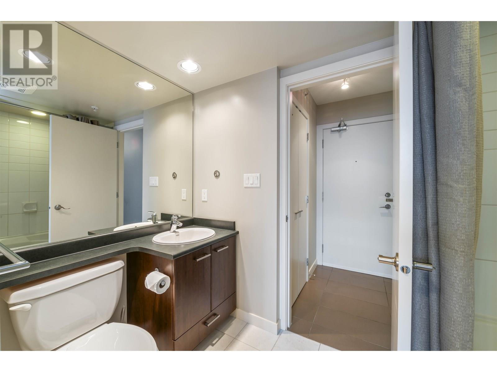 501 2979 Glen Drive, Coquitlam, British Columbia  V3B 0B2 - Photo 20 - R3013813