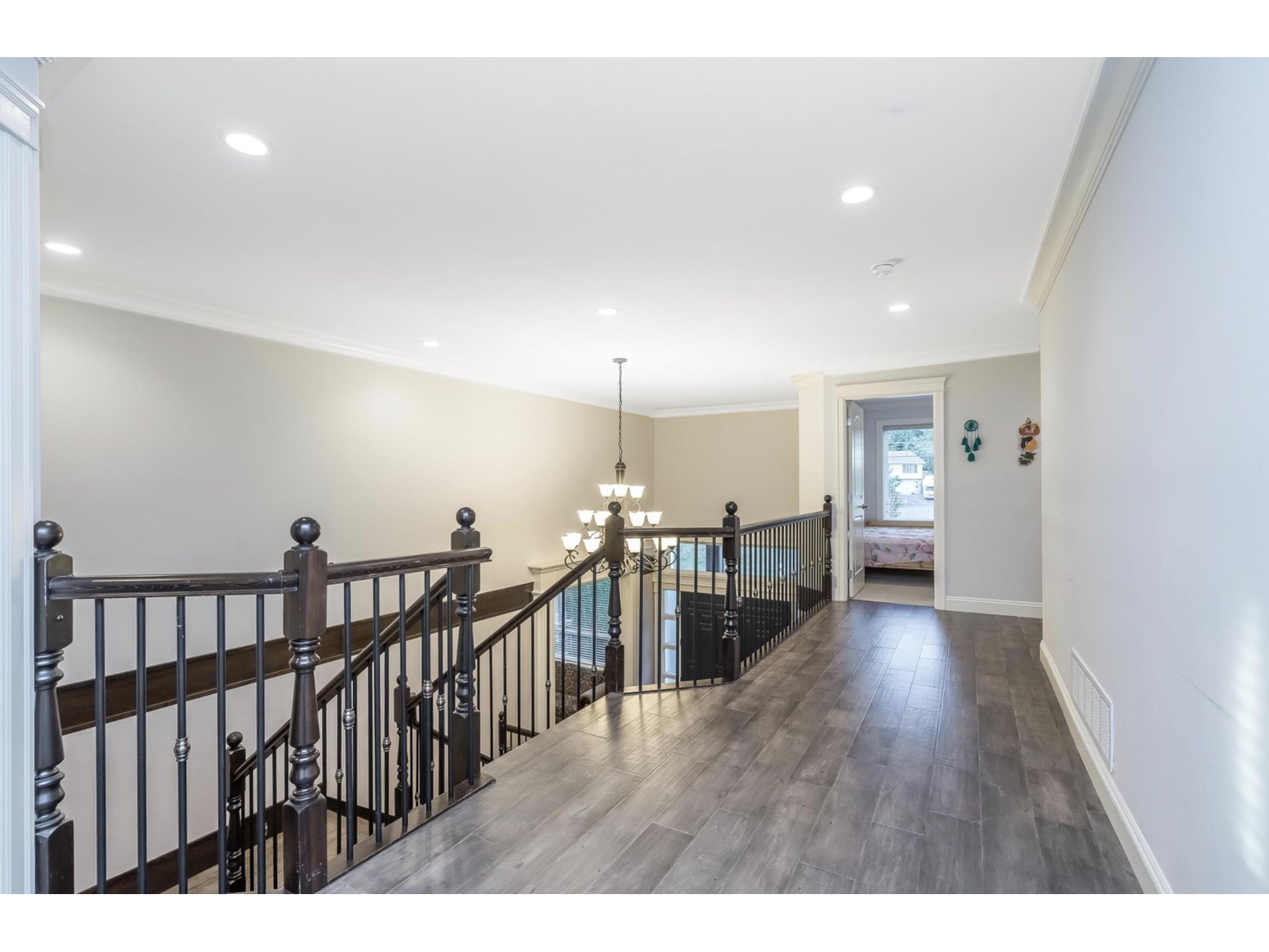32656 Badger Avenue, Mission, British Columbia  V2V 5H7 - Photo 8 - R3013906