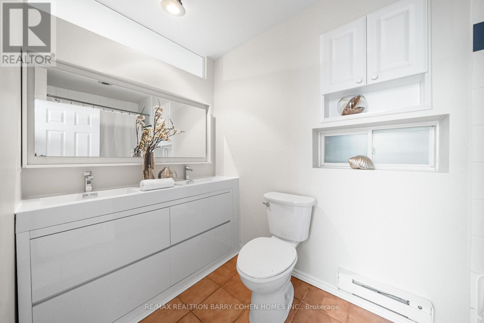 214 Glenholme Avenue, Toronto (Oakwood Village), Ontario  M6E 3C4 - Photo 19 - C12211057