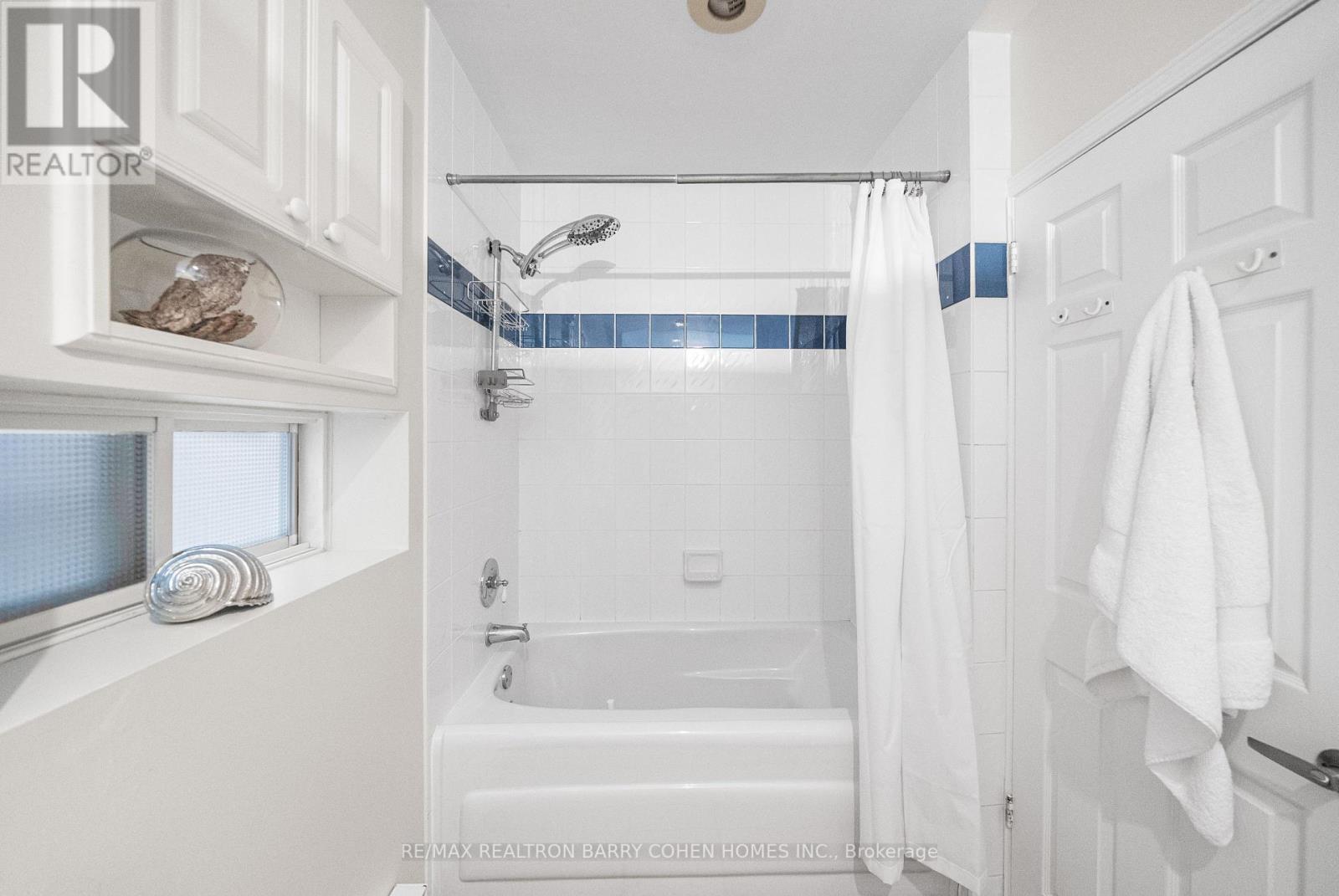 214 Glenholme Avenue, Toronto (Oakwood Village), Ontario  M6E 3C4 - Photo 20 - C12211057
