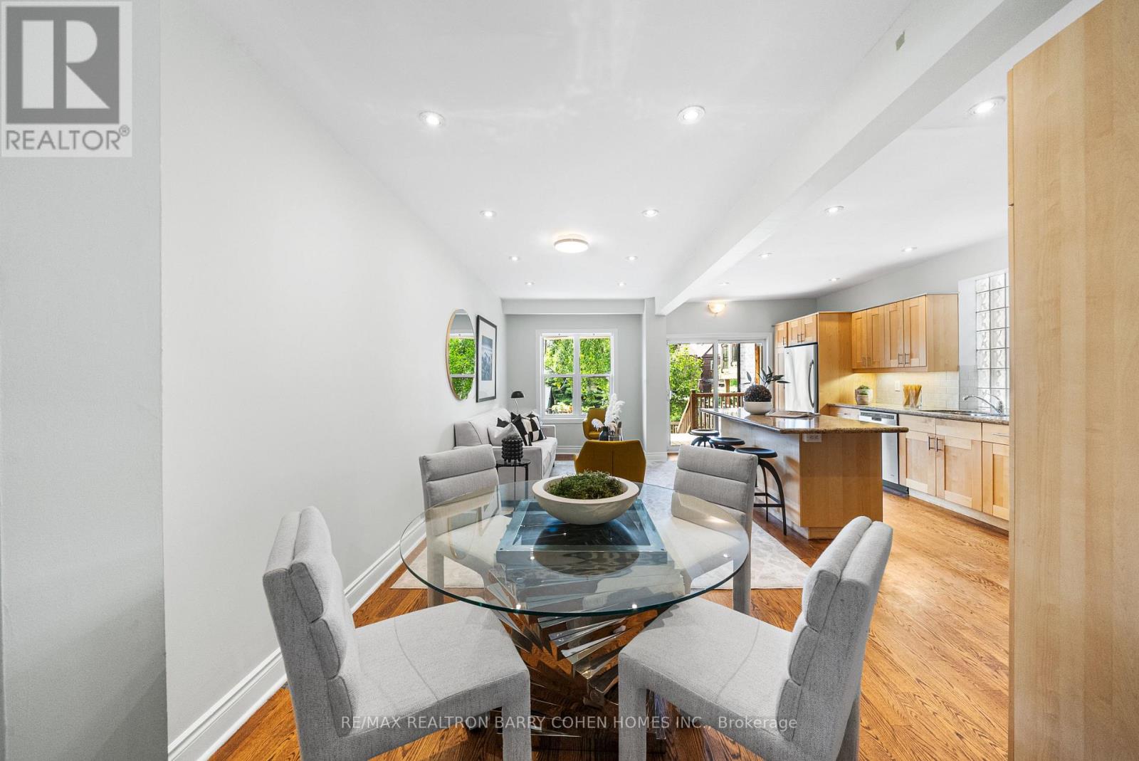 214 Glenholme Avenue, Toronto (Oakwood Village), Ontario  M6E 3C4 - Photo 8 - C12211057