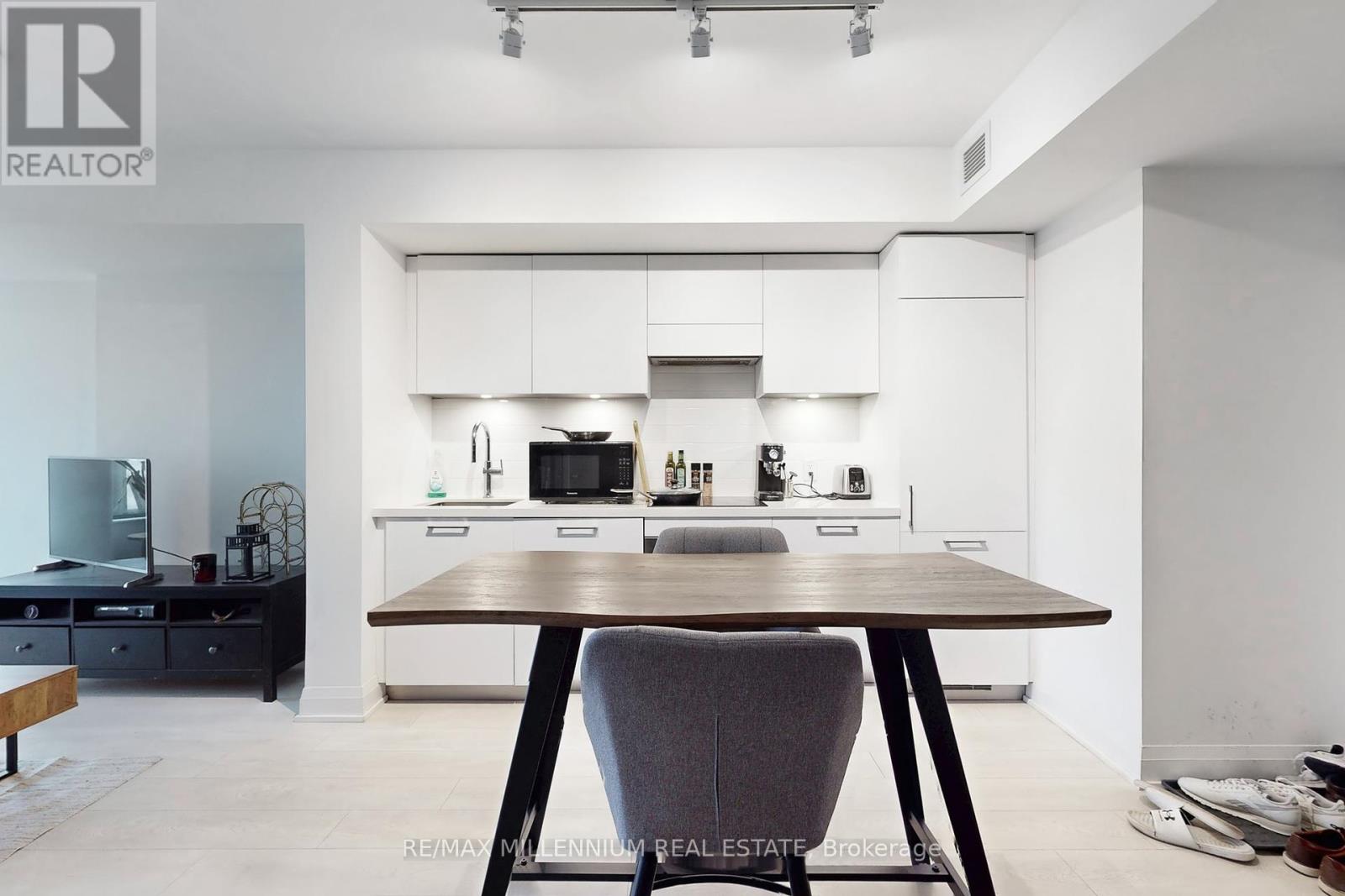 520 - 33 Frederick Todd Way, Toronto (Thorncliffe Park), Ontario  M4G 0C9 - Photo 15 - C12211065