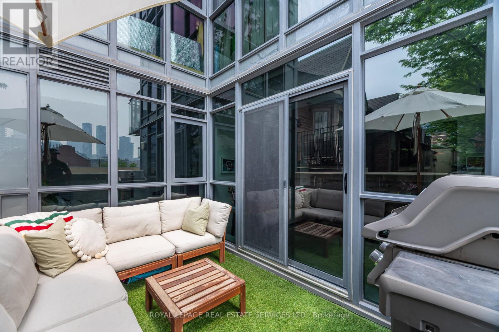 201 - 90 Trinity Street, Toronto (Moss Park), Ontario  M5A 0E4 - Photo 33 - C12211076