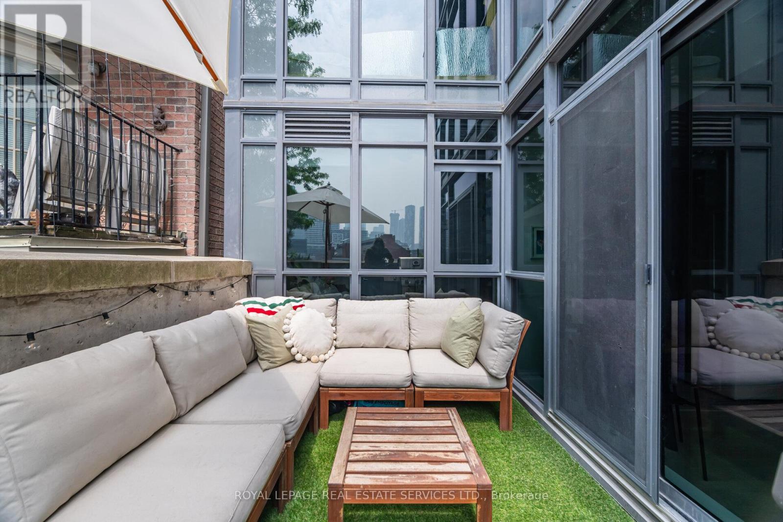 201 - 90 Trinity Street, Toronto (Moss Park), Ontario  M5A 0E4 - Photo 34 - C12211076