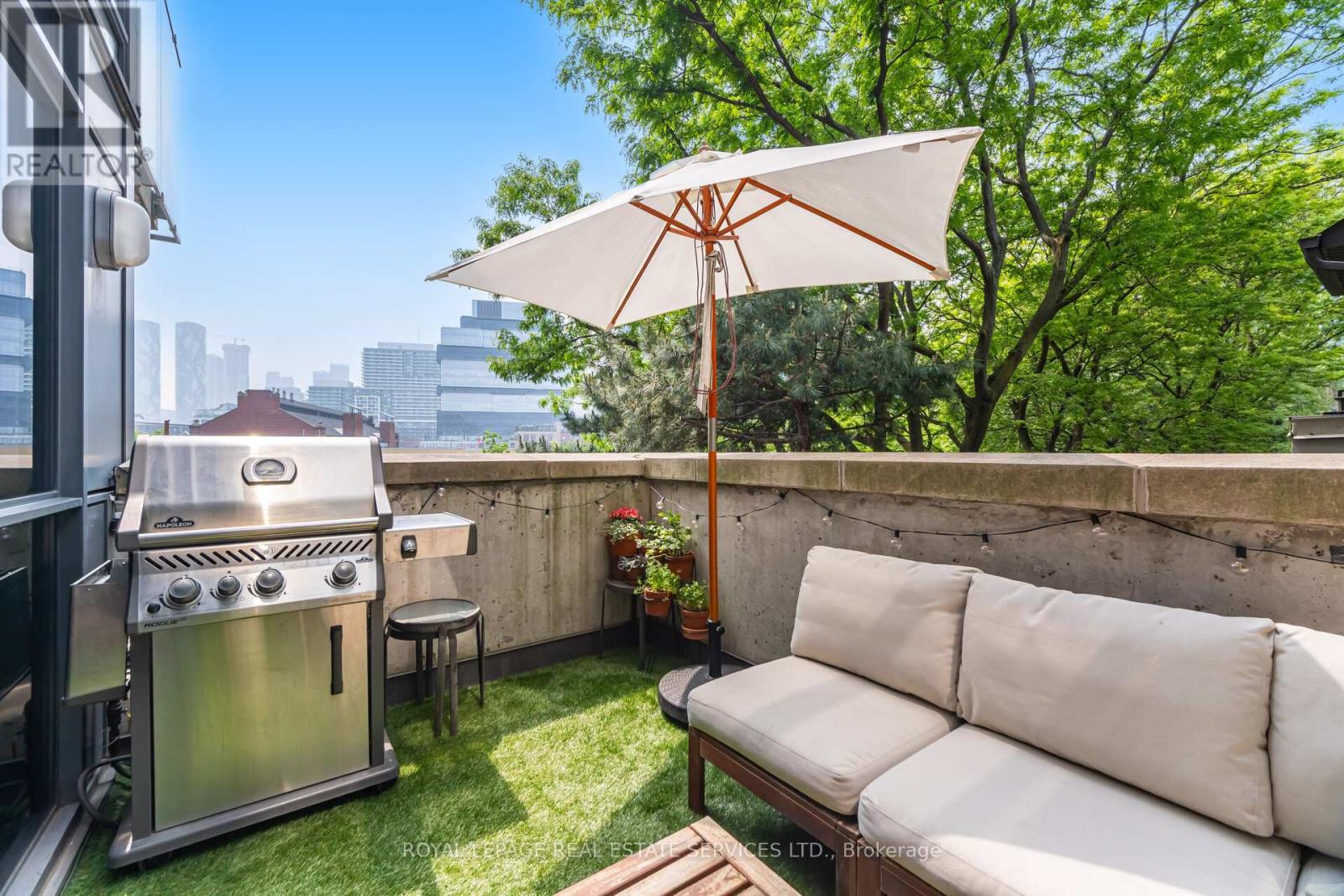 201 - 90 Trinity Street, Toronto (Moss Park), Ontario  M5A 0E4 - Photo 35 - C12211076