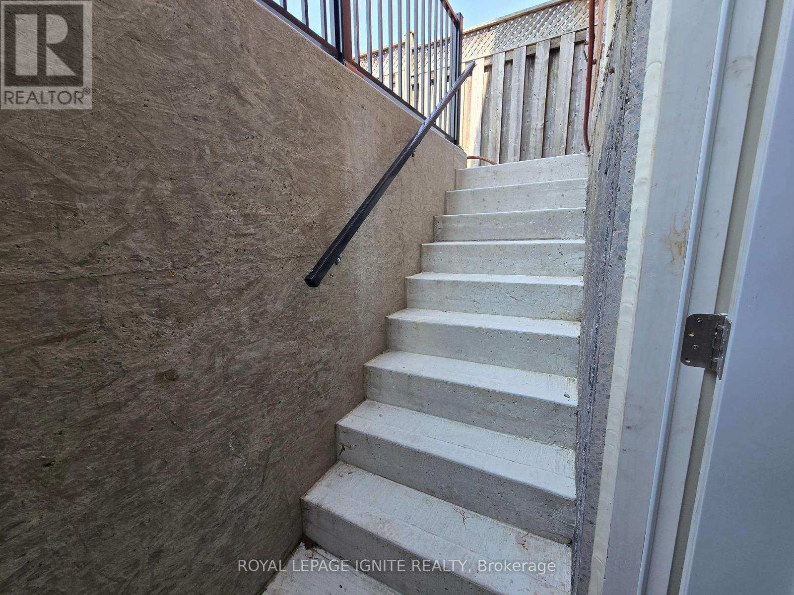 Bsmt - 262 Senator Street, Pickering, Ontario  L1V 6N2 - Photo 4 - E12211007