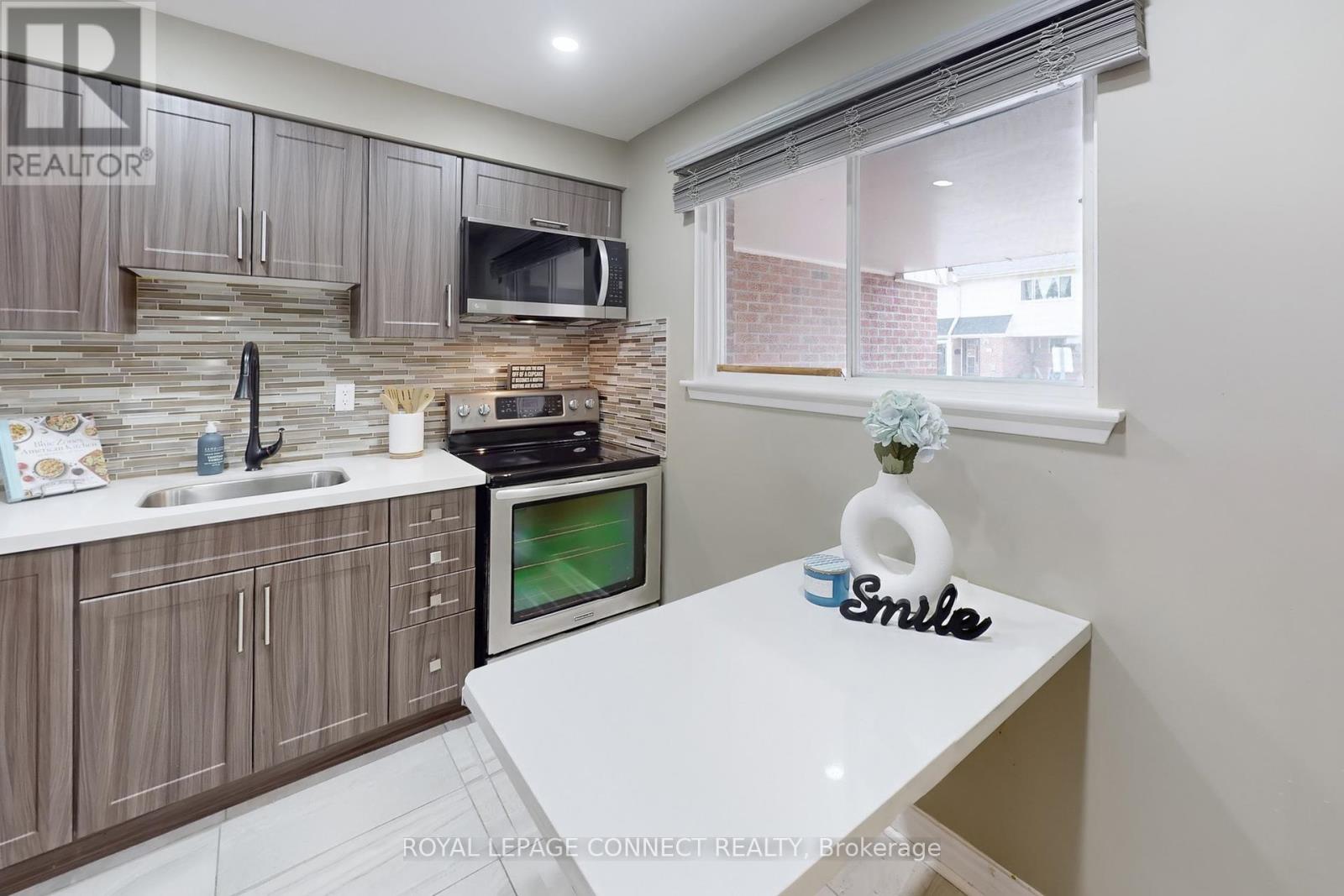 29 - 2451 Bridletowne Circle, Toronto (L'amoreaux), Ontario  M1W 2Y4 - Photo 13 - E12211037