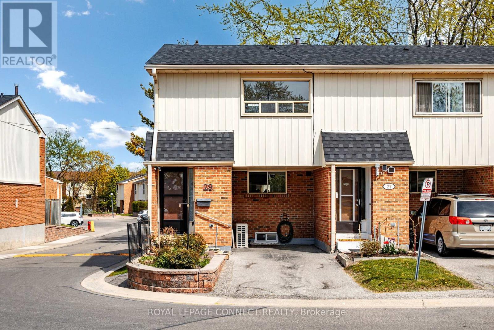 29 - 2451 Bridletowne Circle, Toronto (L'amoreaux), Ontario  M1W 2Y4 - Photo 2 - E12211037