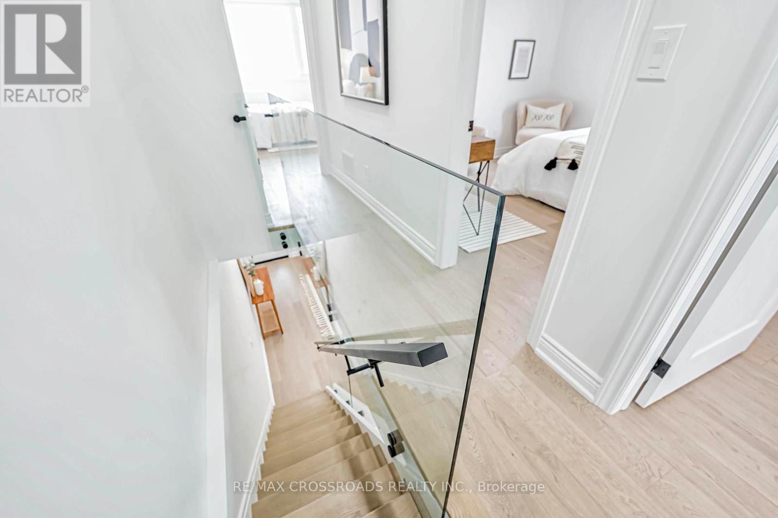 548 Glebeholme Boulevard, Toronto, Ontario  M4C 1V4 - Photo 19 - E12211063