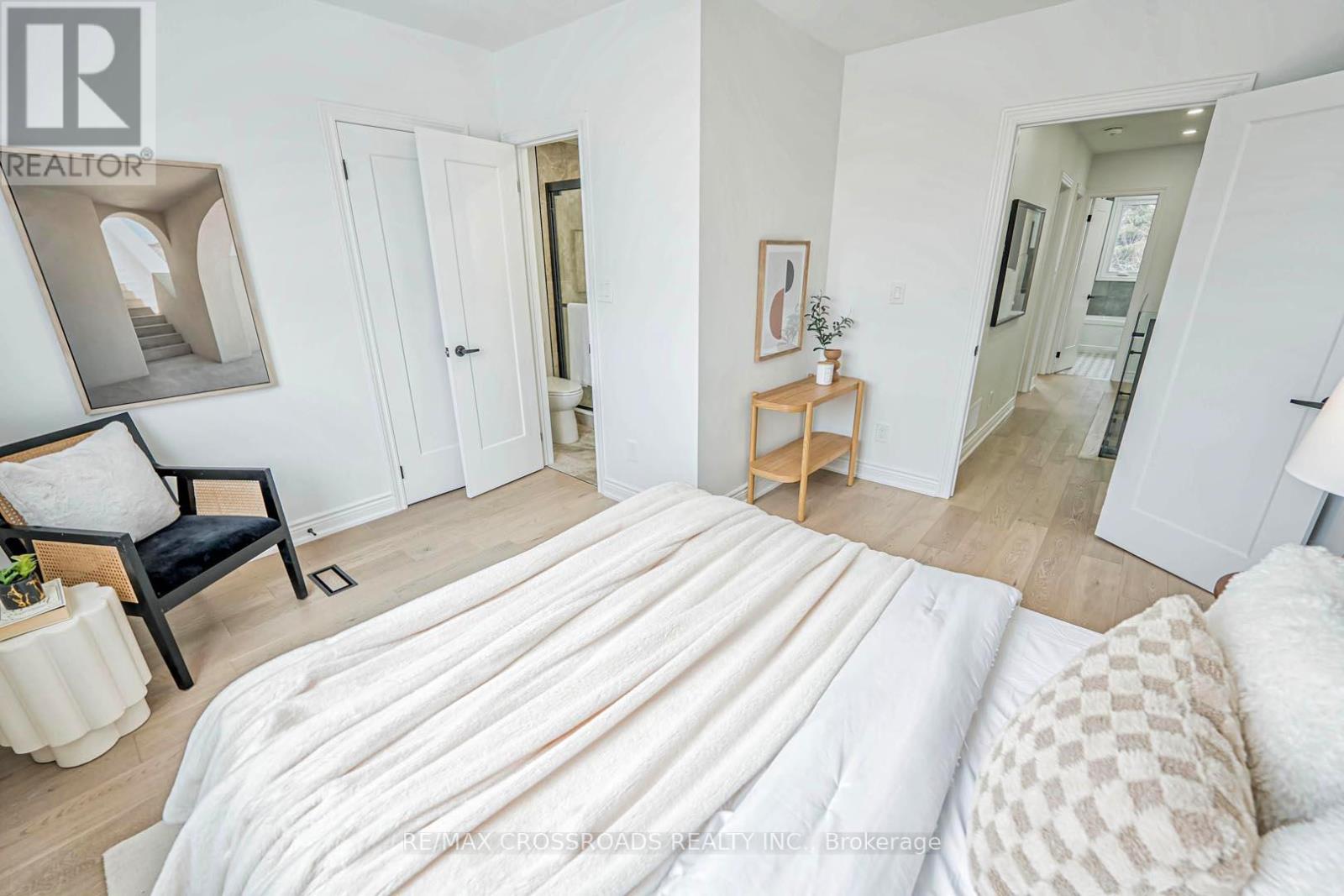548 Glebeholme Boulevard, Toronto, Ontario  M4C 1V4 - Photo 21 - E12211063