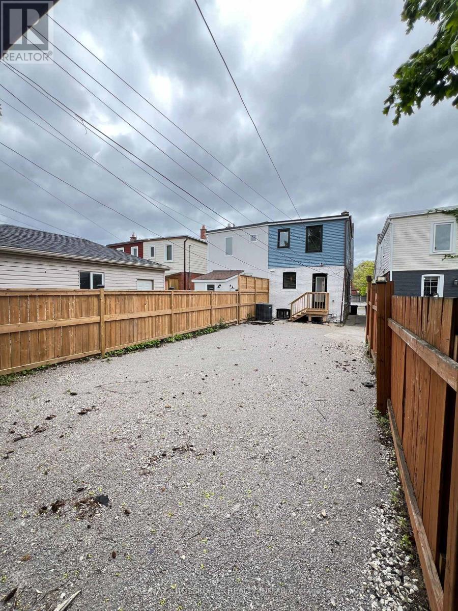 548 Glebeholme Boulevard, Toronto, Ontario  M4C 1V4 - Photo 37 - E12211063