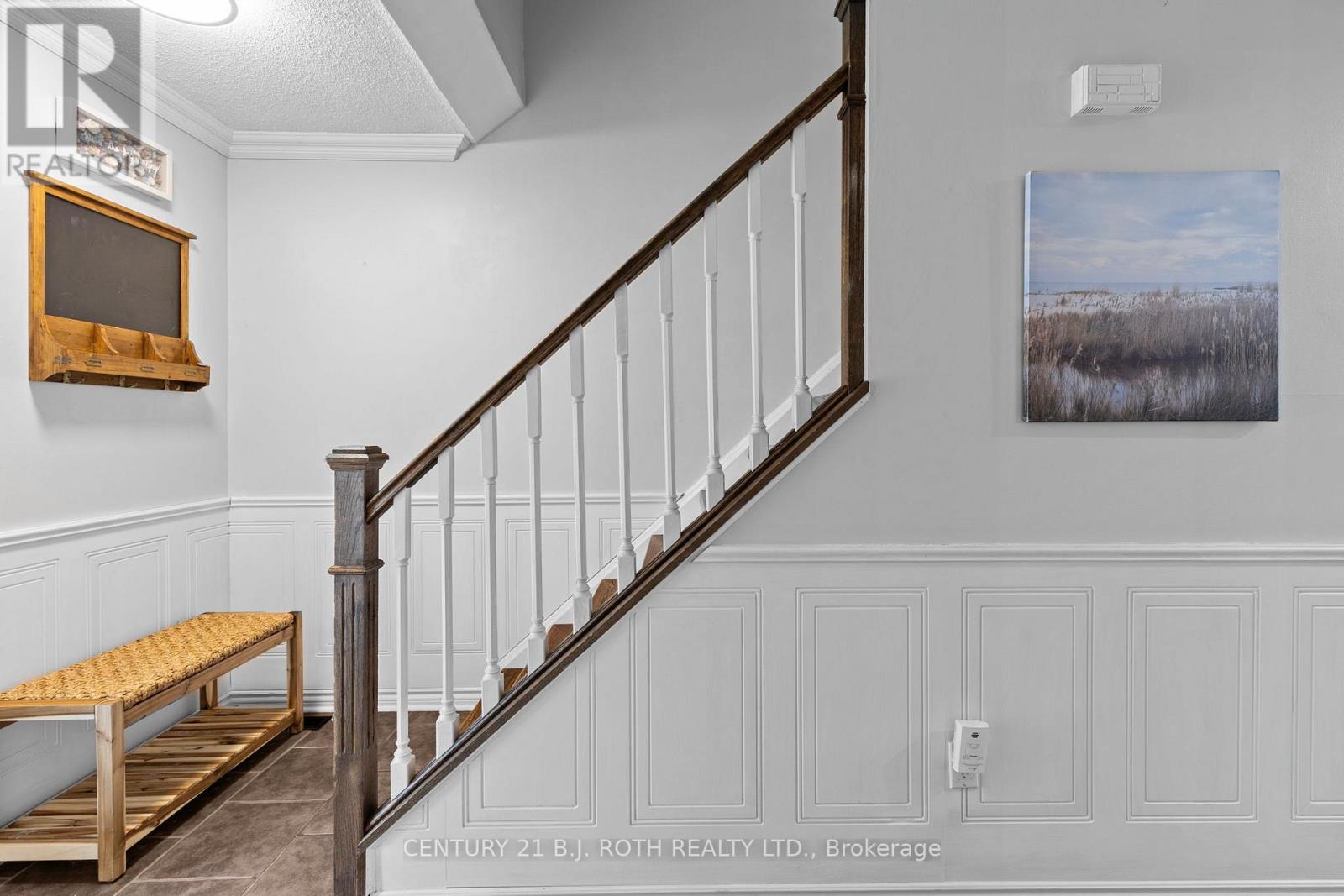 215 Cundles Road W, Barrie, Ontario  L4N 4Y2 - Photo 4 - S12211091