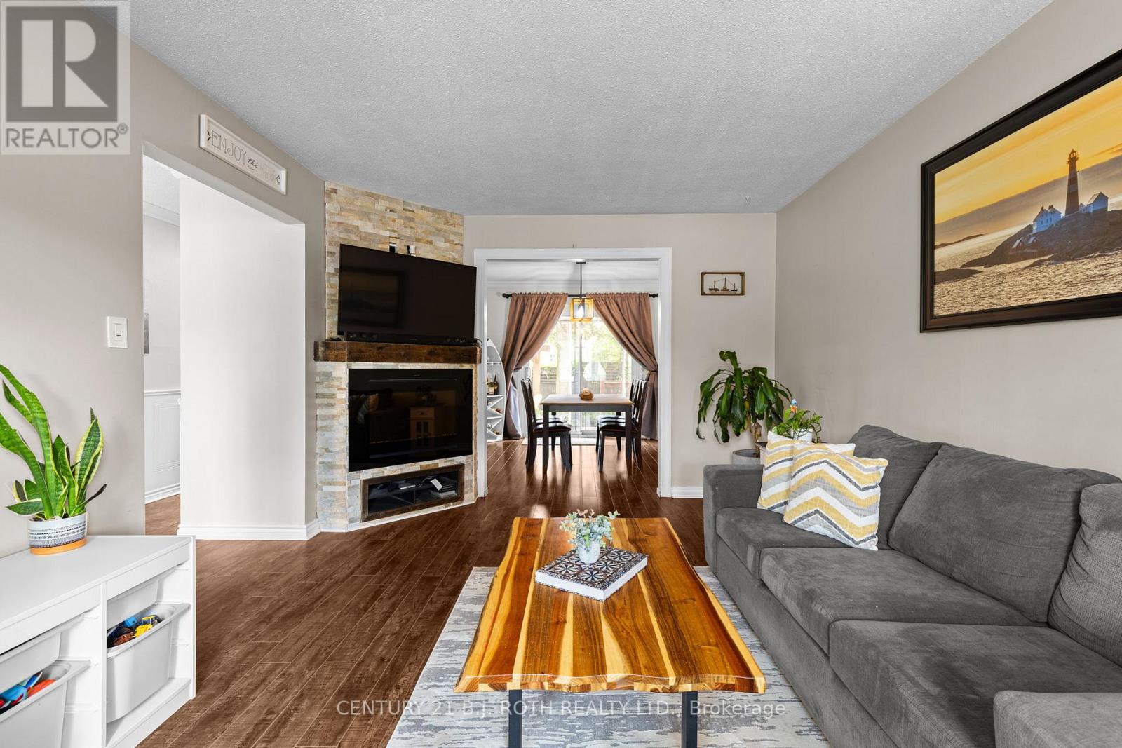 215 Cundles Road W, Barrie, Ontario  L4N 4Y2 - Photo 5 - S12211091