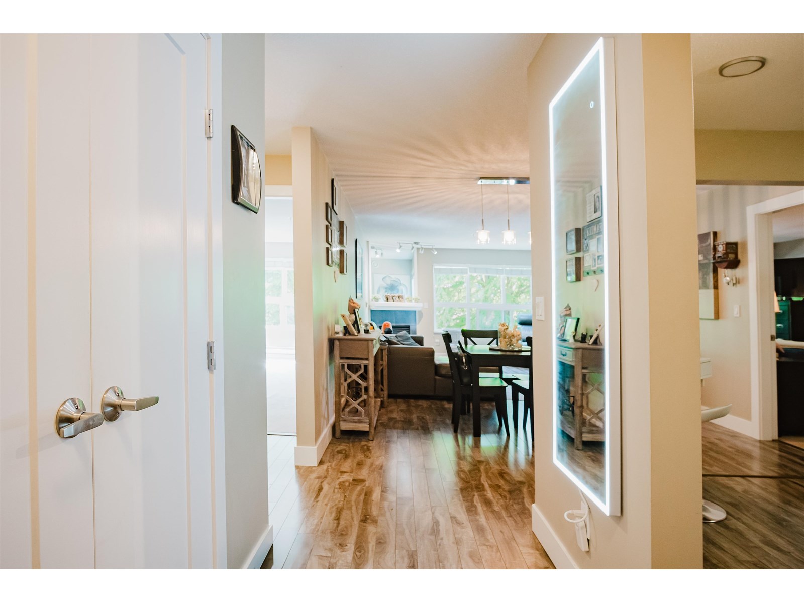 215 8068 120a Street, Surrey, British Columbia  V3W 3P3 - Photo 4 - R3013464