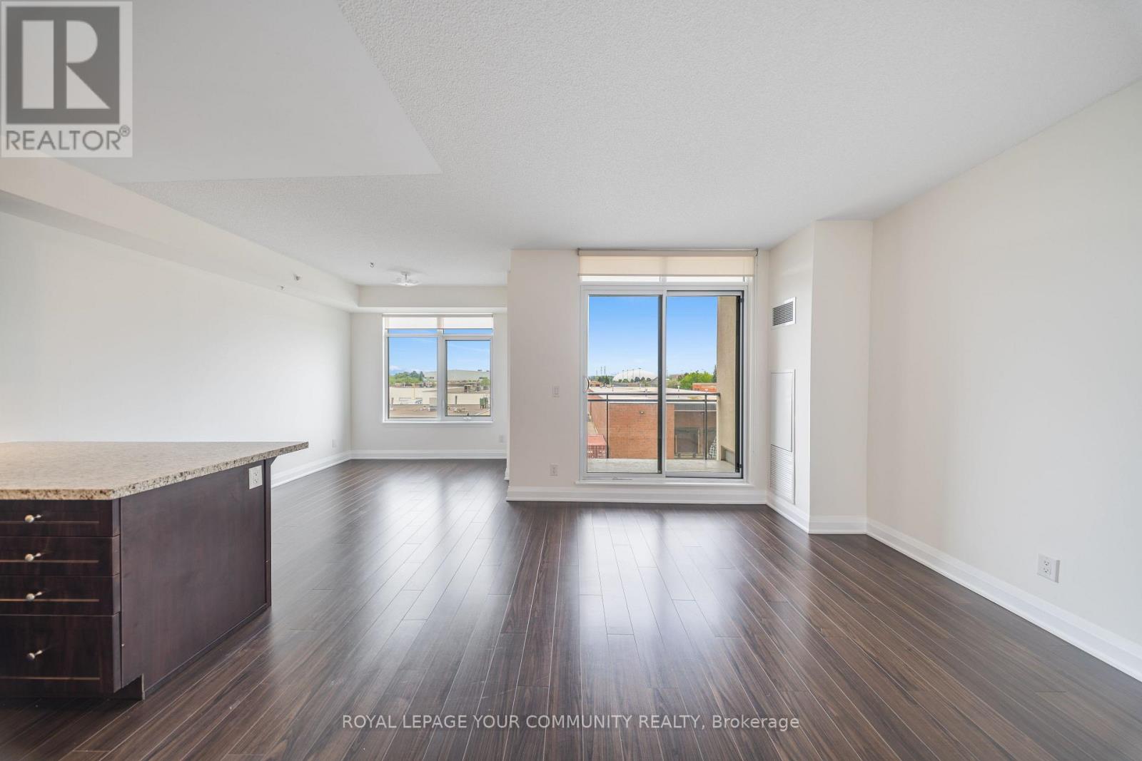 315 - 24 Woodstream Boulevard, Vaughan, Ontario  L4L 8C4 - Photo 8 - N12210640