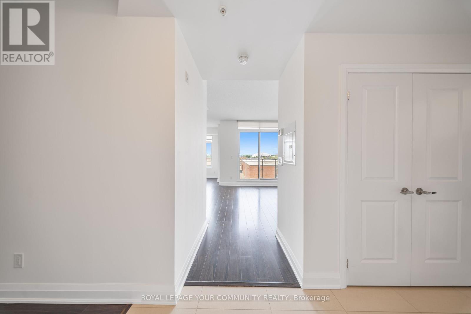 315 - 24 Woodstream Boulevard, Vaughan, Ontario  L4L 8C4 - Photo 4 - N12210640