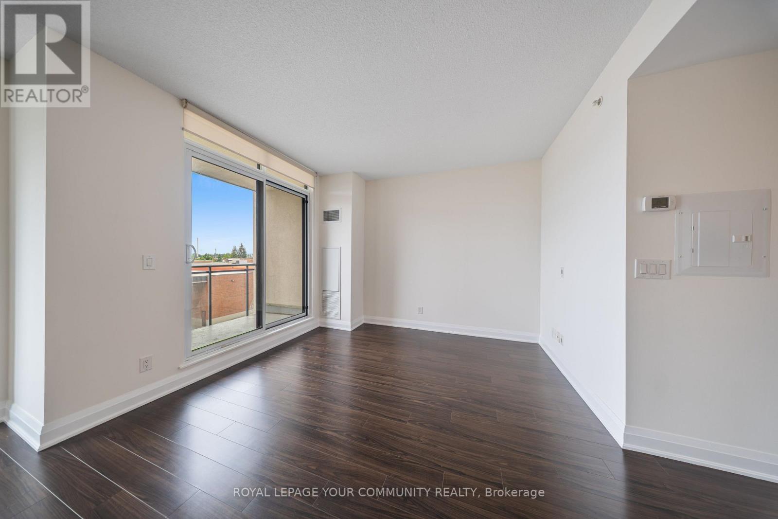 315 - 24 Woodstream Boulevard, Vaughan, Ontario  L4L 8C4 - Photo 9 - N12210640
