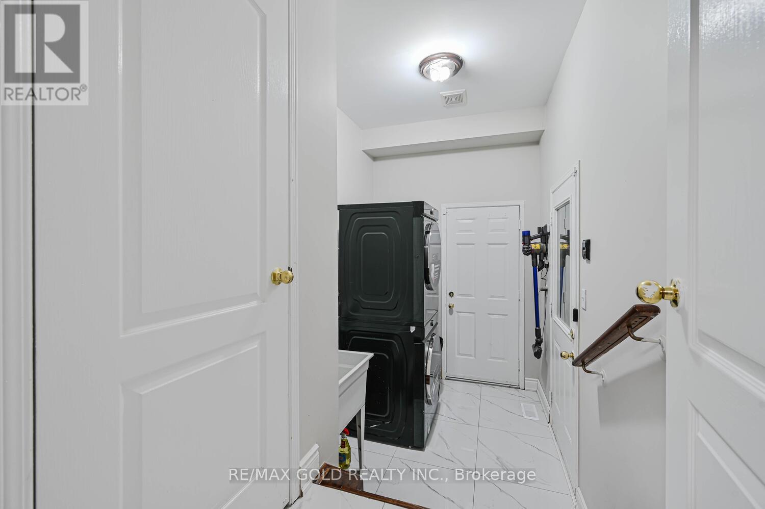 111 Mint Leaf Boulevard, Brampton, Ontario  L6R 2Y9 - Photo 15 - W12204471