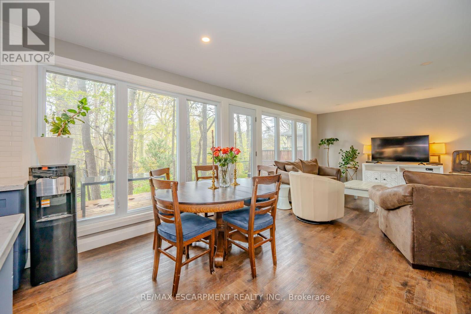 260 Linwood Crescent, Burlington, Ontario  L7L 4A1 - Photo 16 - W12210982