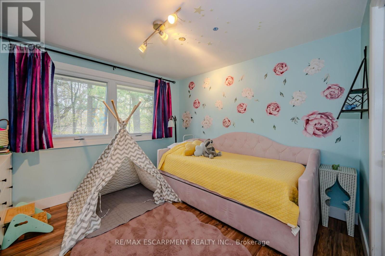 260 Linwood Crescent, Burlington, Ontario  L7L 4A1 - Photo 38 - W12210982
