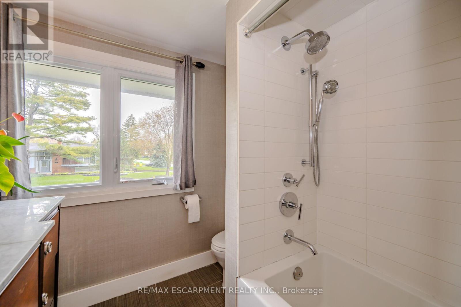 260 Linwood Crescent, Burlington, Ontario  L7L 4A1 - Photo 42 - W12210982