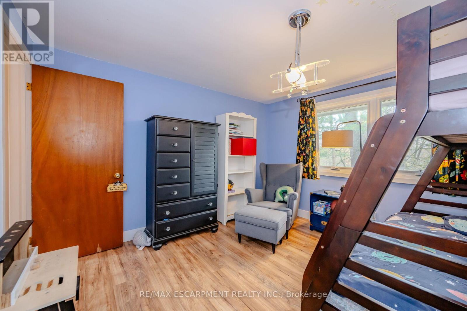 260 Linwood Crescent, Burlington, Ontario  L7L 4A1 - Photo 44 - W12210982