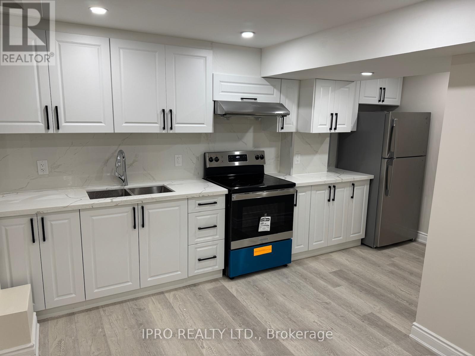 Basement - 3964 Beacham Street, Mississauga, Ontario  L5N 6S9 - Photo 3 - W12210984