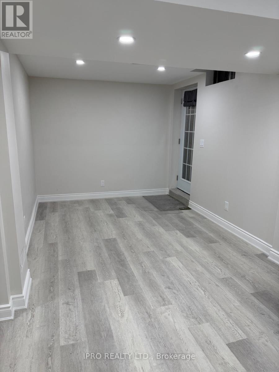 Basement - 3964 Beacham Street, Mississauga, Ontario  L5N 6S9 - Photo 5 - W12210984