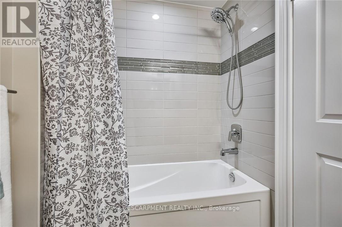 41 Twenty Ninth Street, Toronto, Ontario  M8V 3E2 - Photo 16 - W12210996