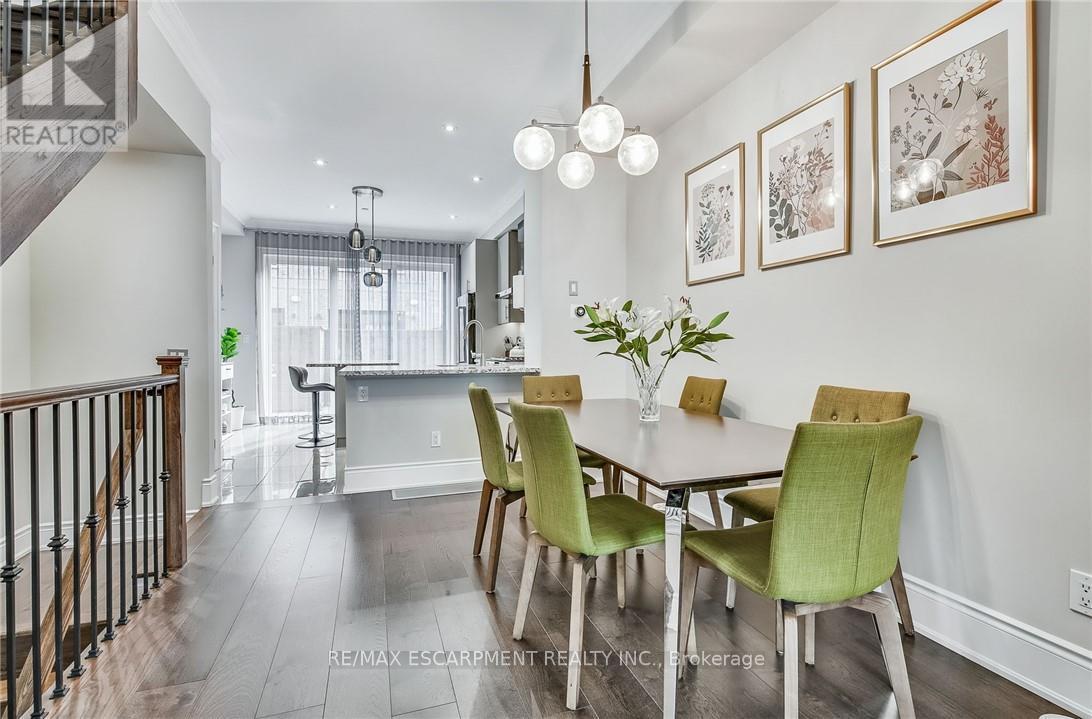 41 Twenty Ninth Street, Toronto, Ontario  M8V 3E2 - Photo 7 - W12210996