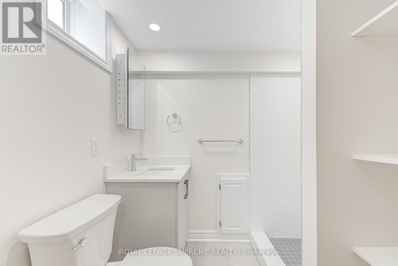 Bsmt - 11 Earlscourt Avenue, Toronto, Ontario  M6E 4A7 - Photo 15 - W12211008