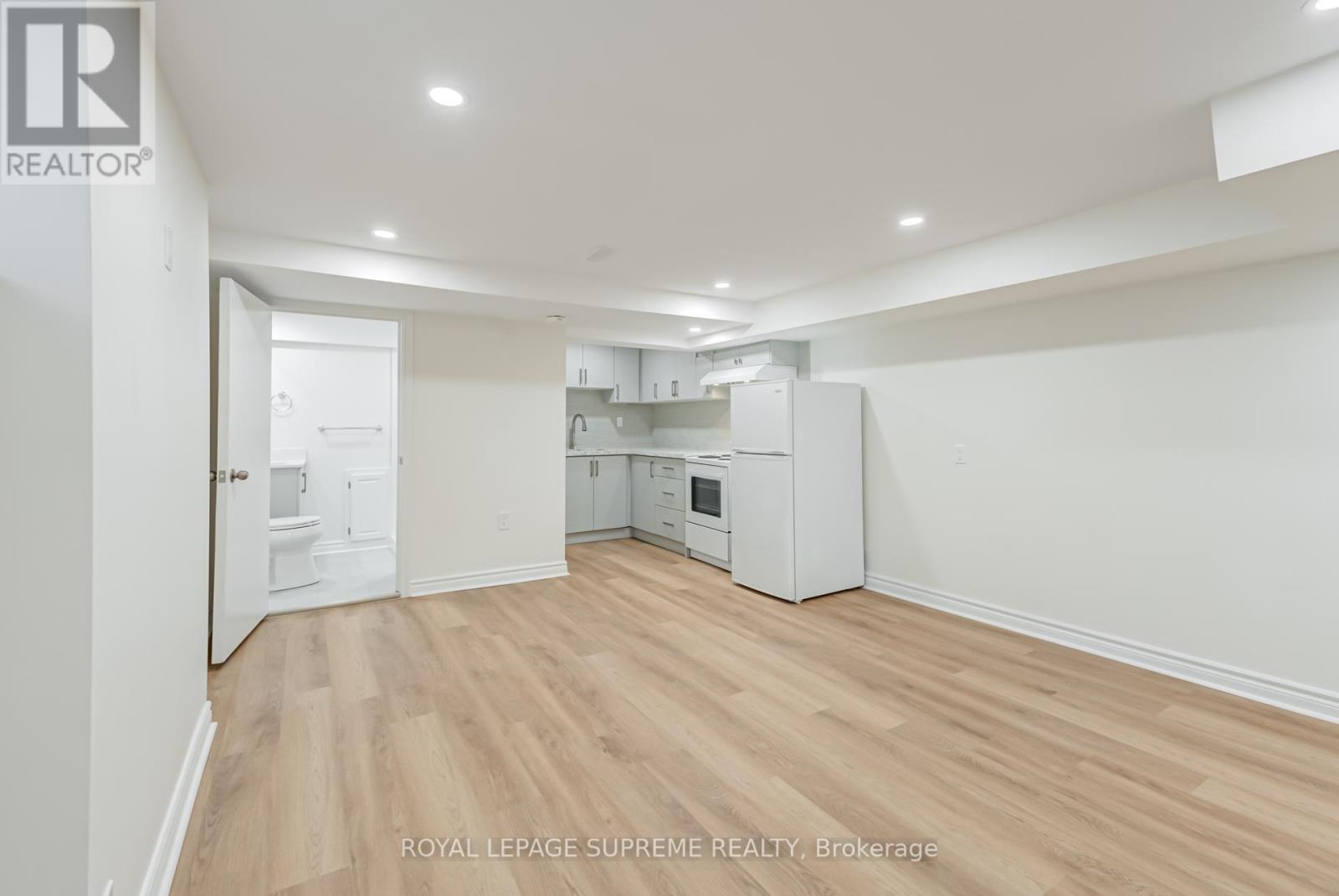 Bsmt - 11 Earlscourt Avenue, Toronto, Ontario  M6E 4A7 - Photo 3 - W12211008