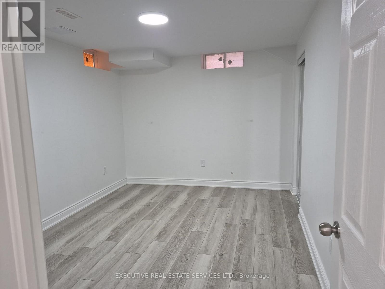 10134 Tenth Line, Halton Hills (Georgetown), Ontario  L7G 0N3 - Photo 6 - W12211011