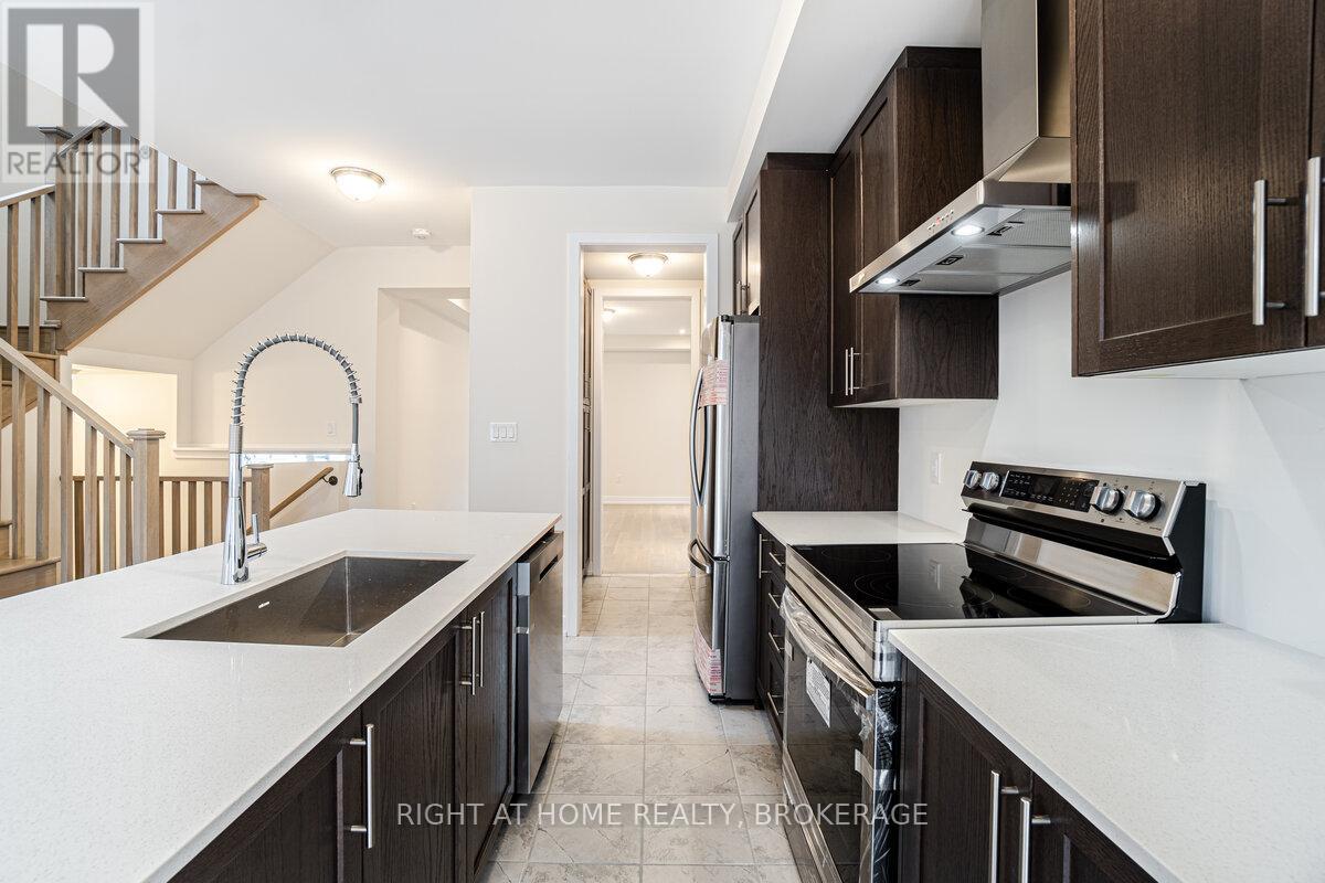 637 Etheridge Avenue, Milton, Ontario  L9E 1V3 - Photo 8 - W12211016