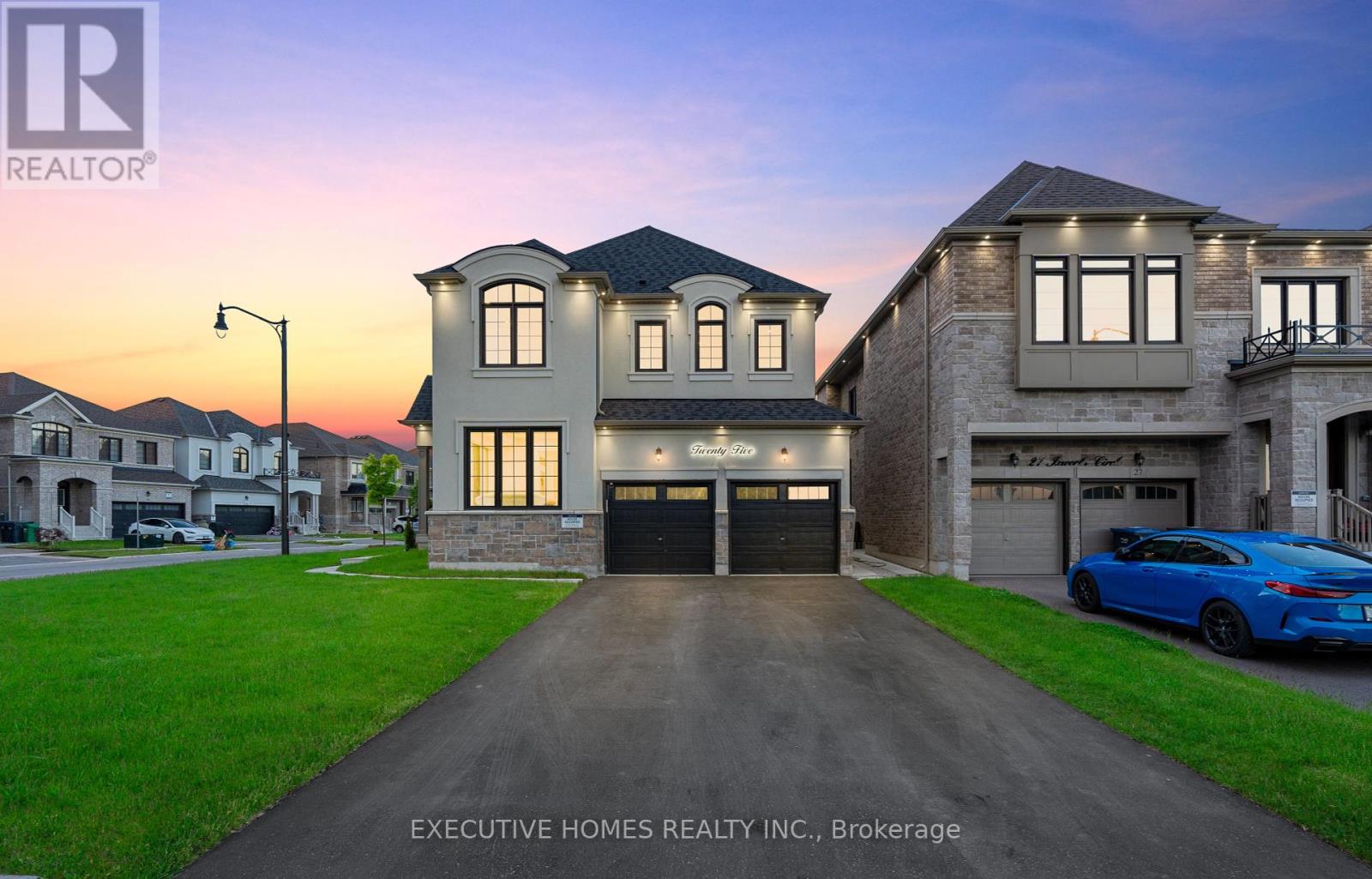 25 Ixworth Circle, Brampton (Bram West), Ontario  L6Y 6J8 - Photo 2 - W12211030